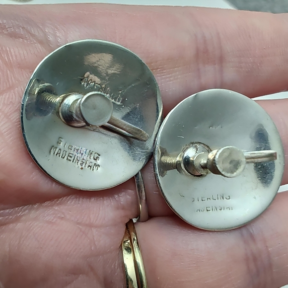 1930's Siam Sterling Silver Red Enamel Mekhala Circle Screw back Earrings - Picture 5 of 7